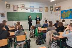 93c70274-049d-4a80-8748-779d1c408e31